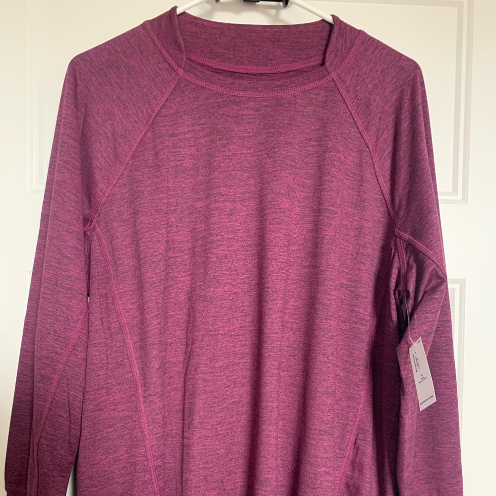 Activewear long sleeve shirt